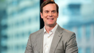 Peter Krause joins Ryan Murphy’s 911 drama